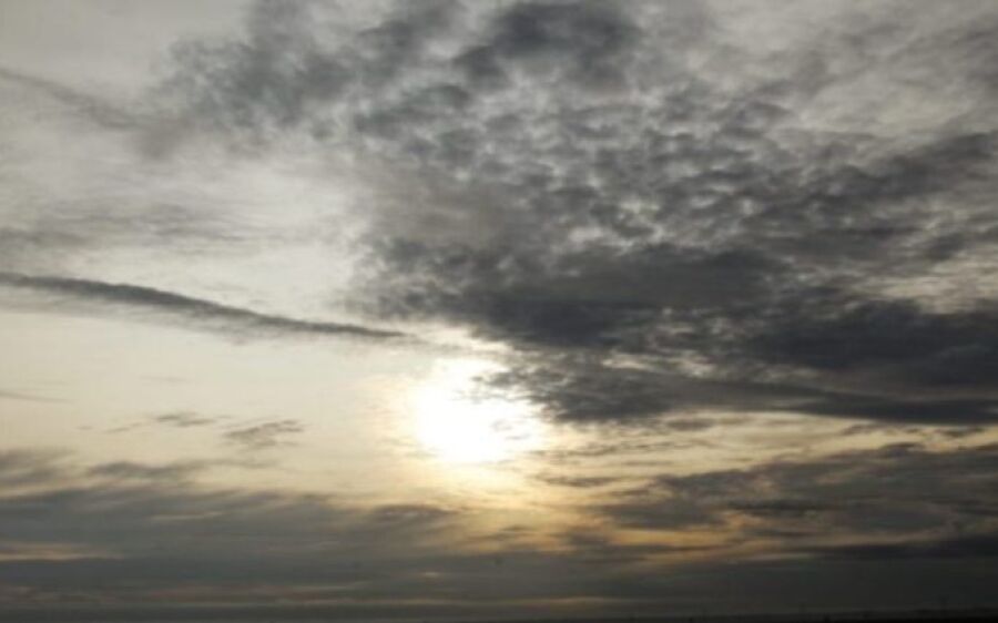 Último domingo de janeiro terá sol entre nuvens e pancadas de chuva no Estado