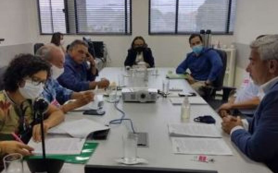 Procon realiza reunião com MPE e Sinpetro para melhorar preço do diesel em MS