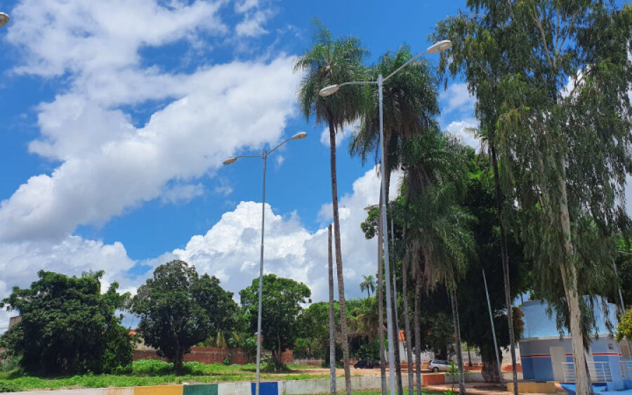 Mesmo com chuva, temperaturas devem chegar aos 32°C hoje