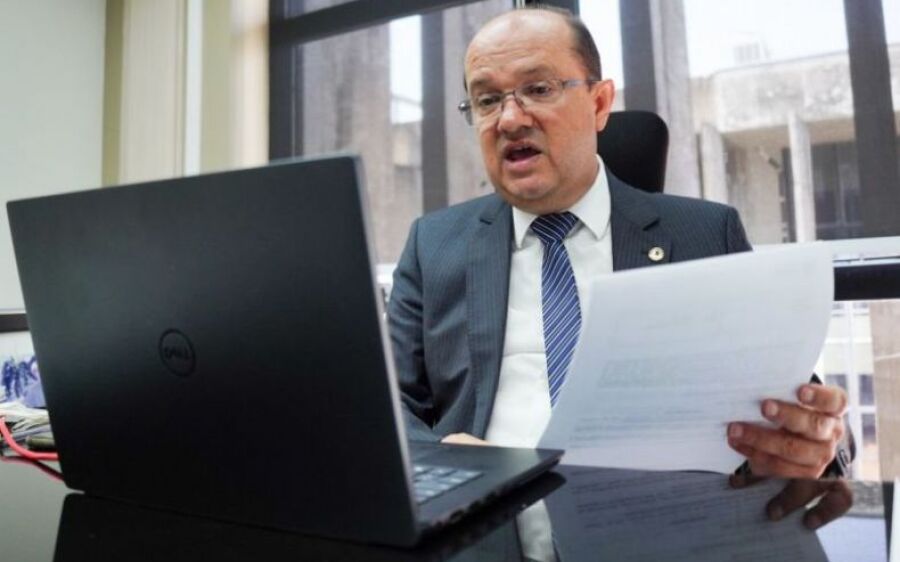 Atraso em conta de luz e água não poderá ser protestado em cartório, prevê projeto de Barbosinha