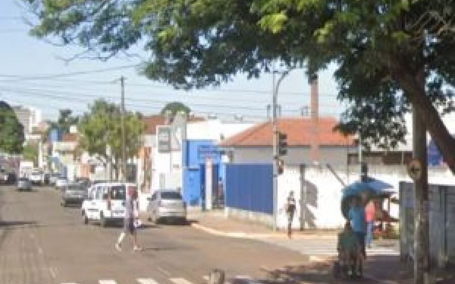 Idosa é sequestrada, levada a agência bancária e obrigada a sacar R$ 5 mil