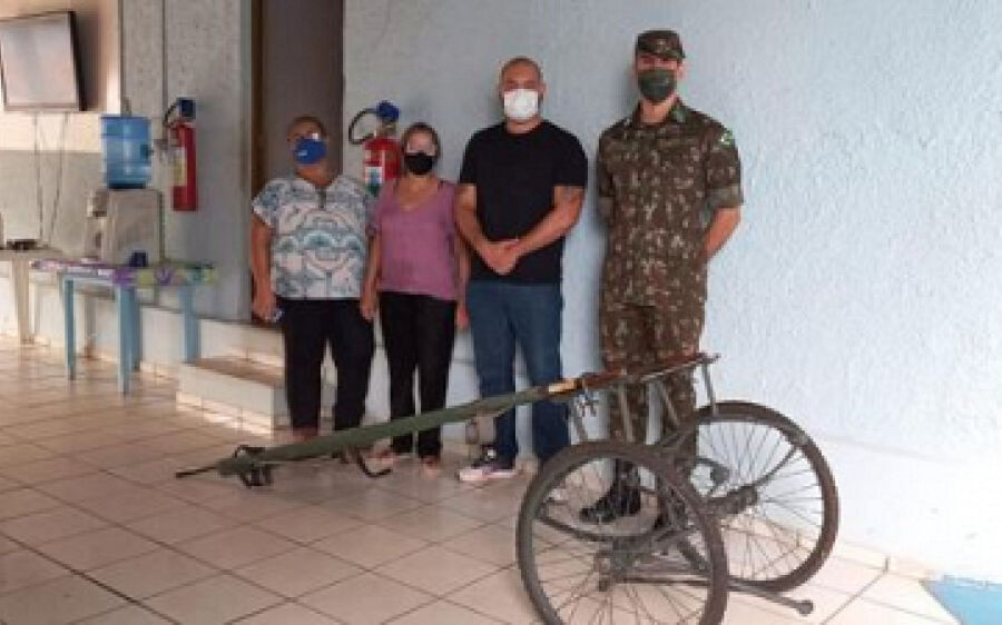 Assistência Social de Coxim fecha parcerias e ganha macas do 47 Batalhão de Infantaria
