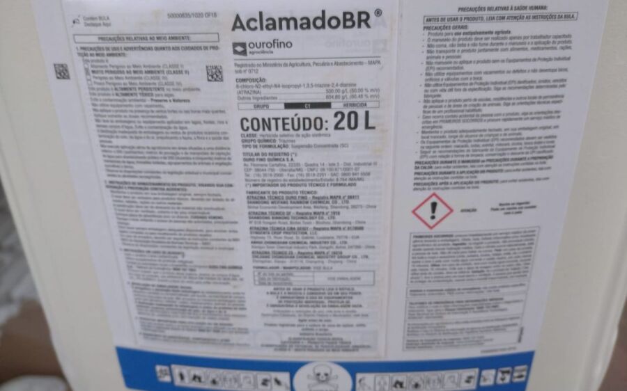 Caminhoneiro é multado por transportar 4,5 toneladas de agrotóxicos sem autorização