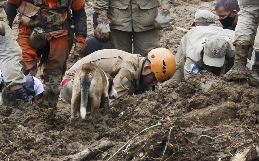 Mortes pela chuva em Petrópolis chegam a 120