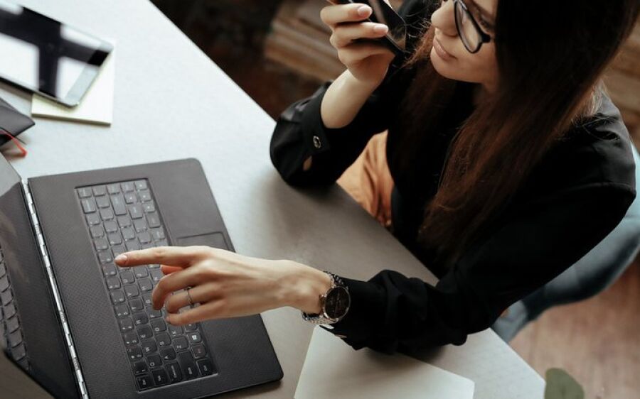 Instituto CCR seleciona mulheres para cursos gratuitos de tecnologia e empreendedorismo