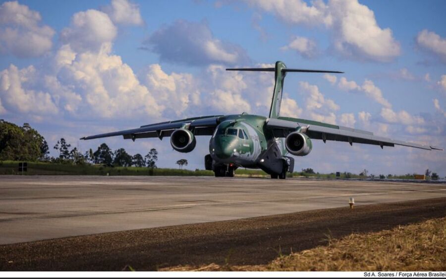 Avião da FAB que resgatará brasileiros decola hoje para a Polônia