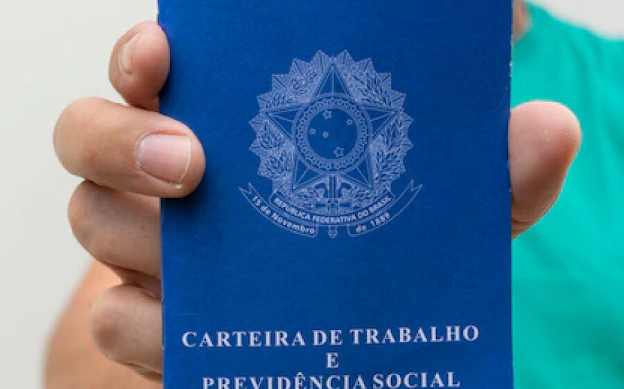 Concurso do CRMV com salários de até R$ 8 mil encerra inscrições em uma semana