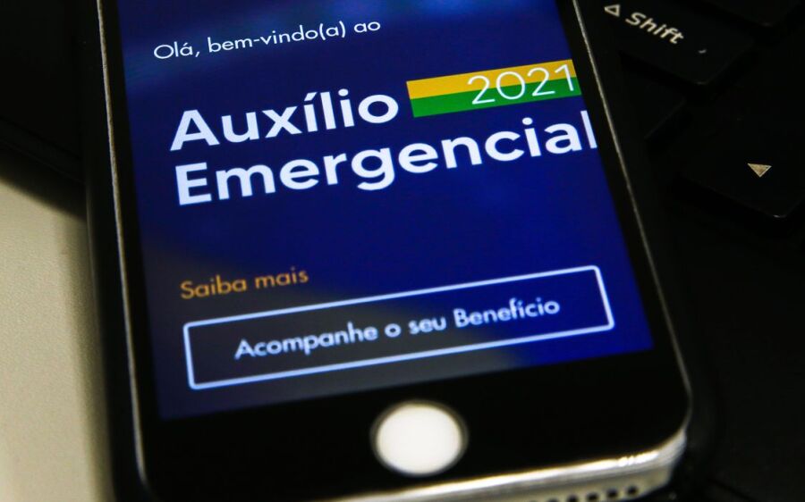 Governo regulamenta  ressarcimento de recursos do auxílio emergencial