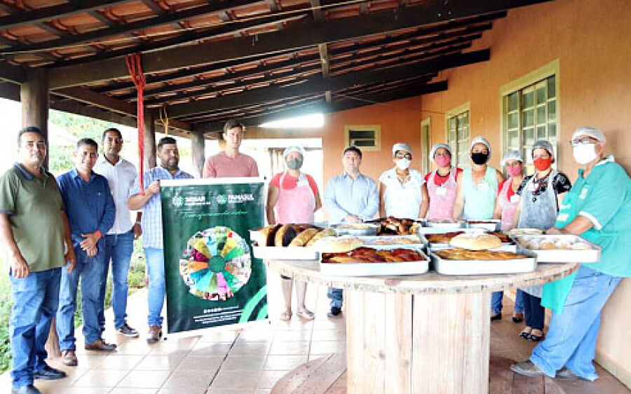 Moradoras da comunidade Triunfo participaram de curso de produção de pães e salgados