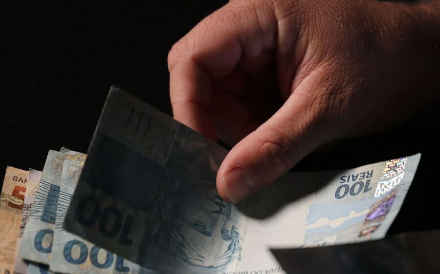 Nascidos de 1968 a 1983 podem agendar saque de valores esquecidos
