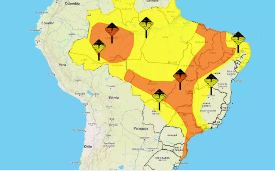 Inmet coloca 31 cidades em alerta para chuvas intensas e raios 