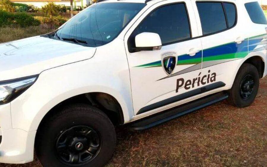 Vítima de violência doméstica se apresenta e confessa que matou namorado esfaqueado