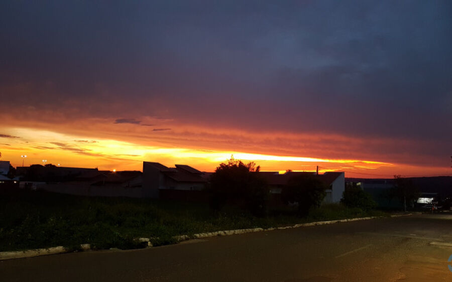 Quinta-feira com sol e chance de temporais em algumas regiões de Mato Grosso do Sul