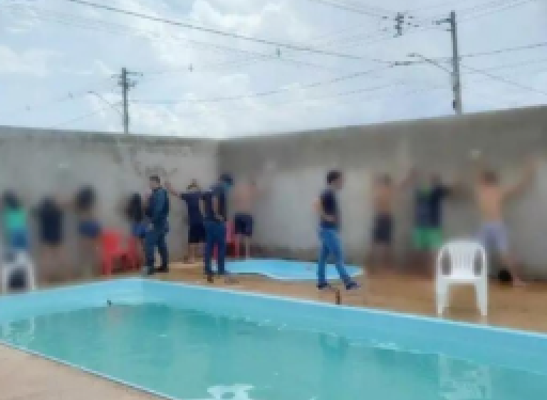 Operação prende 11 após adolescente ser hospitalizada em coma alcoólico