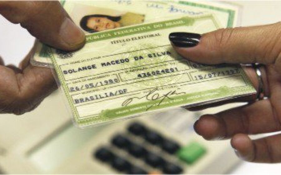 Com baixa adesão, TSE mobiliza redes para estimular voto dos jovens nas eleições