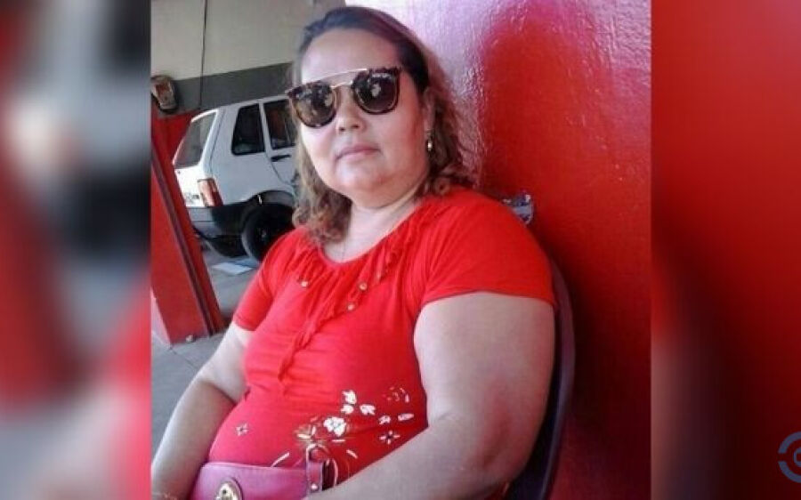 Mulher morre após ser arremessada de veículo que capotou em Figueirão