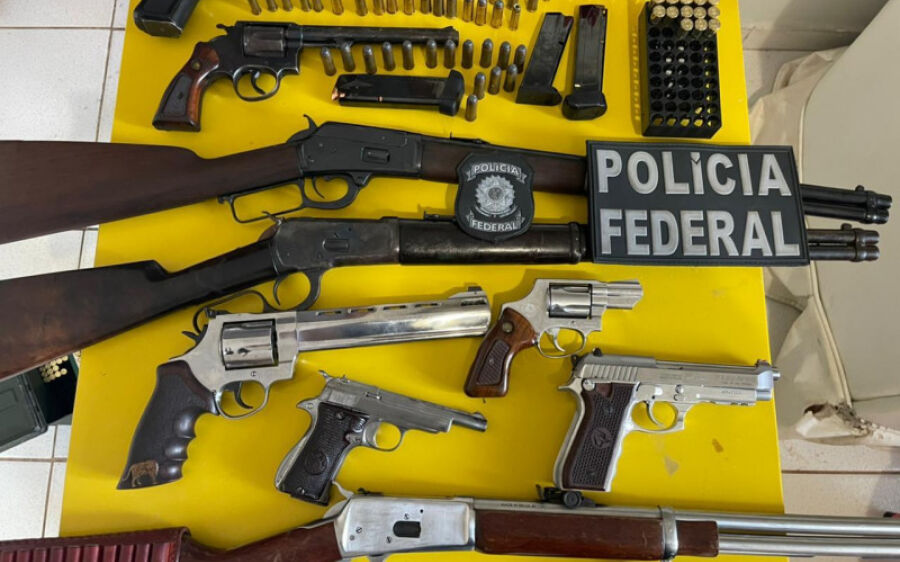 Policia Federal apreende arsenal em Rio Verde durante Operação Arcabuz