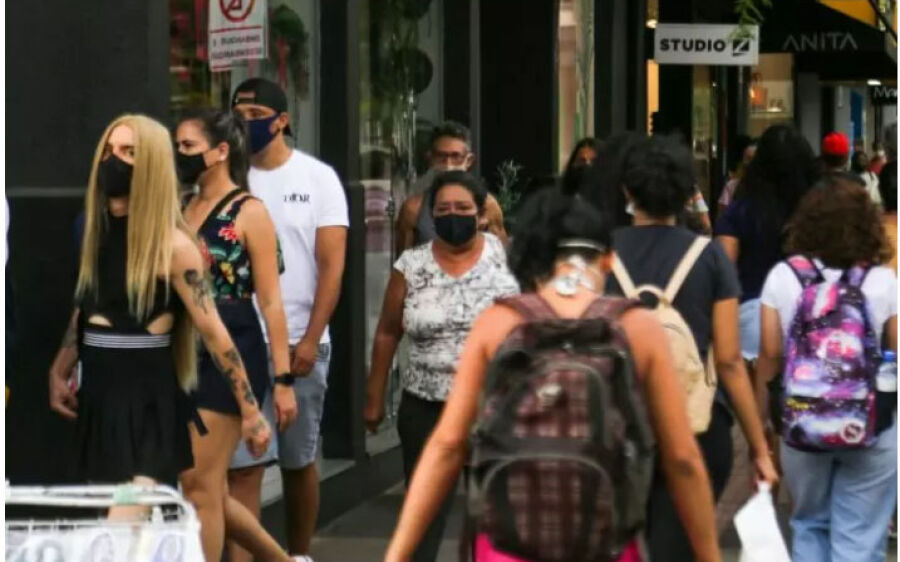 MS tem queda de 72% nas mortes por covid mesmo após decreto que desobriga uso das máscaras