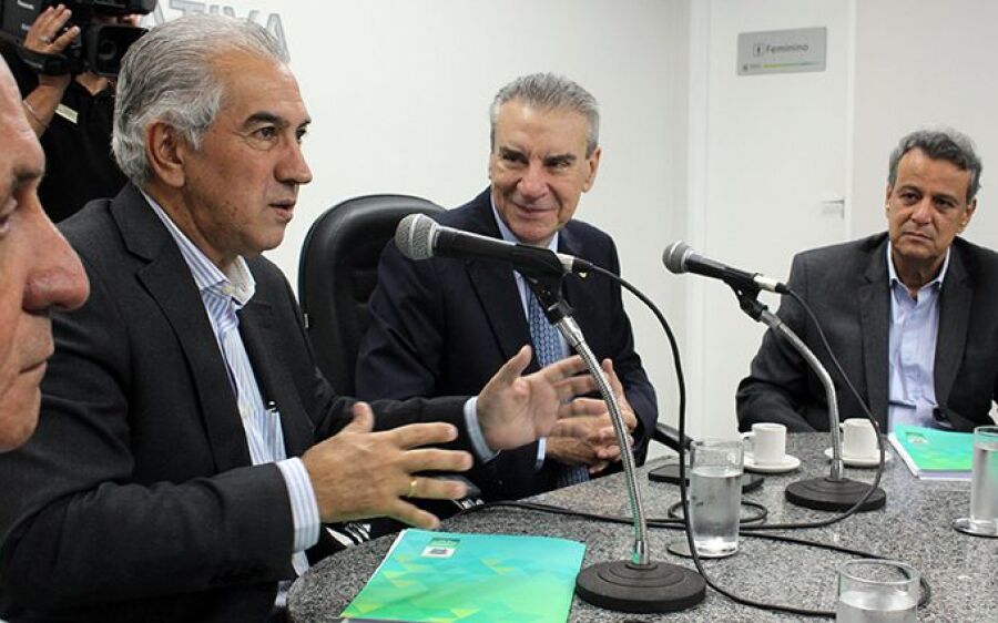 Na Casa de Leis, governador  anuncia pagamento de R$ 28 milhões em emendas parlamentares