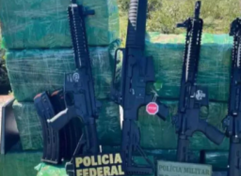 Avião transportava quase meia tonelada de cocaína