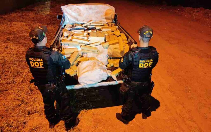 Motorista é flagrado com quase 600 de maconha em camionete na MS-270