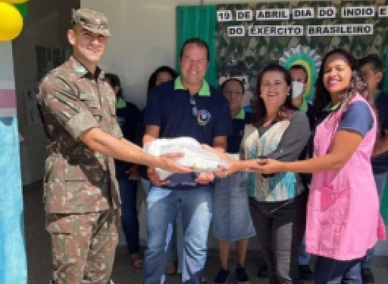Escola do Jauru recebe visita do 47° Batalhão de Infantaria em comemoração