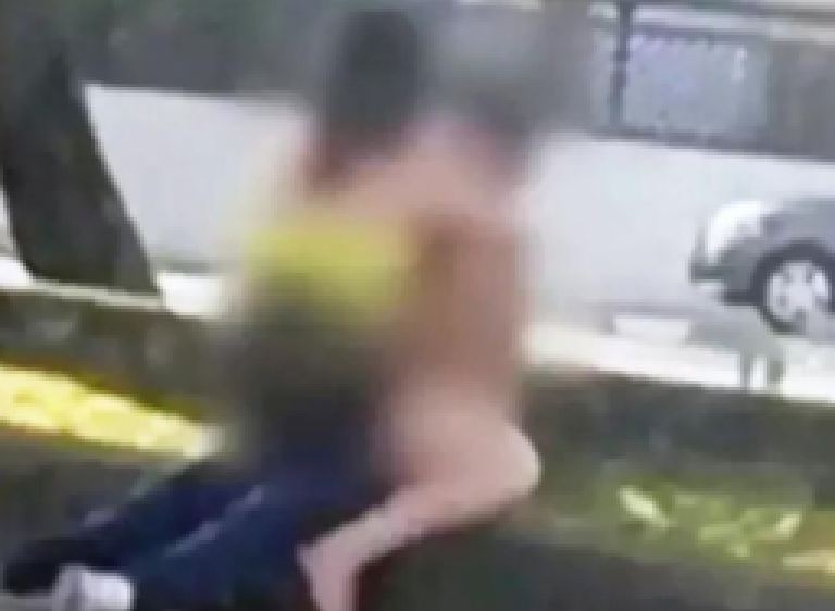 Casal é flagrado fazendo sexo em avenida de SP e escapa de agressão