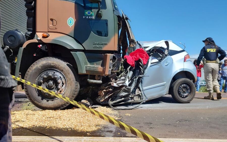 Colisão frontal na Br 163 deixa um jovem morto