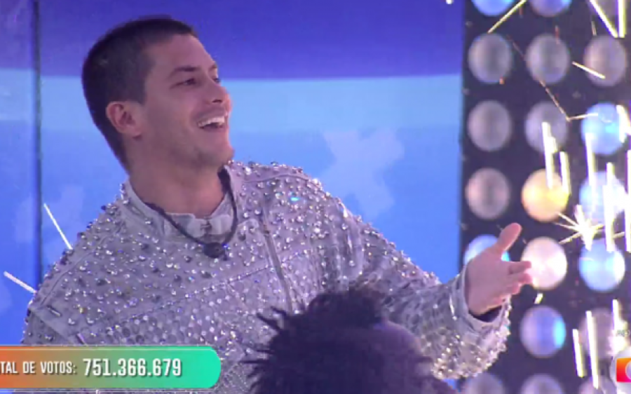 Arthur Aguiar confirma favoritismo e é o campeão do Big Brother Brasil 2022