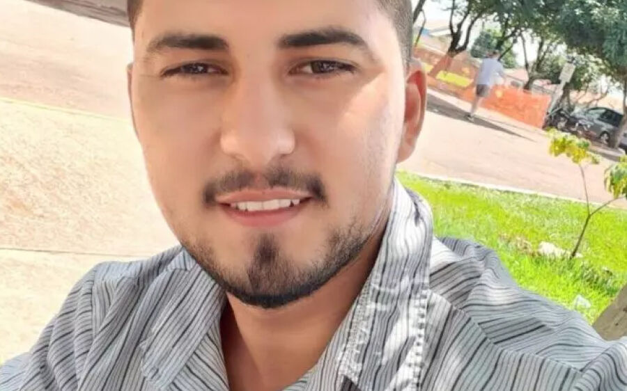 Camionete Hilux é abandonada por atirador após execução de jovem na fronteira