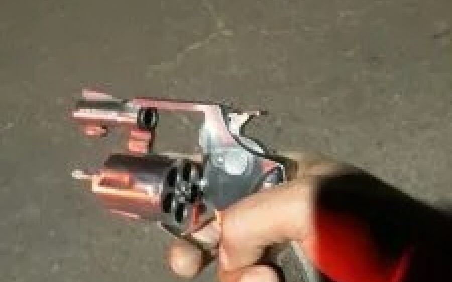 Polícia Militar em Coxim prende autores de disparo de arma e apreende revólver