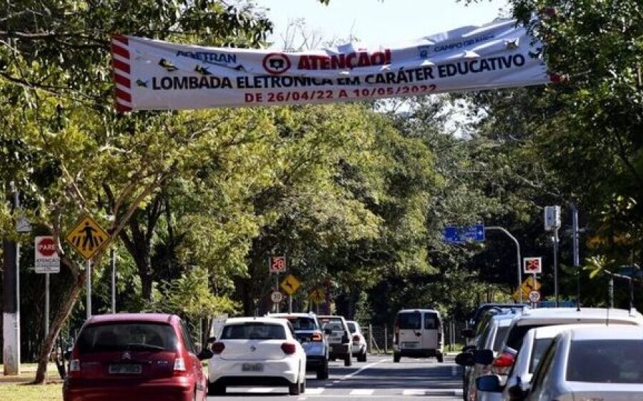 Lombadas eletrônicas começam a aplicar multas no Parque dos Poderes