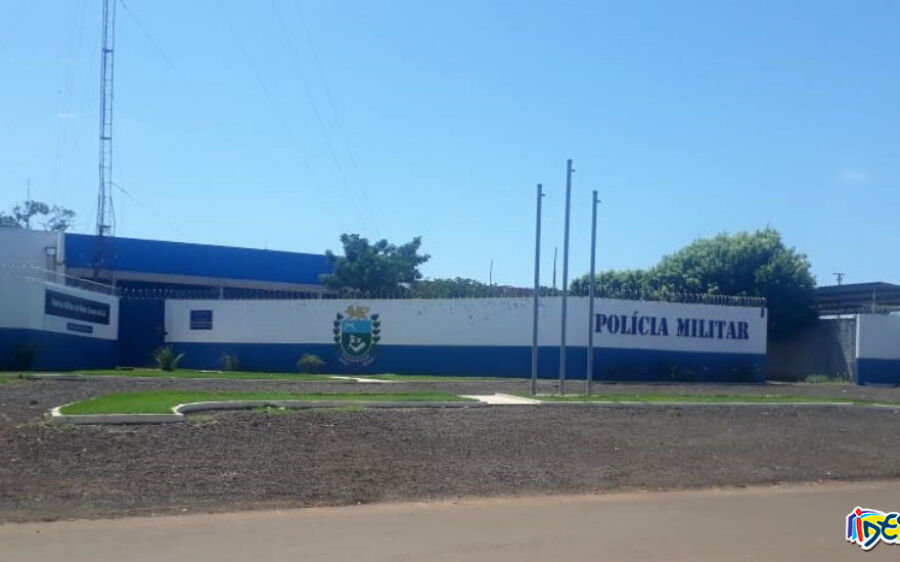 Motorista é rendido e fica 13h em porta-malas durante roubo em Coxim