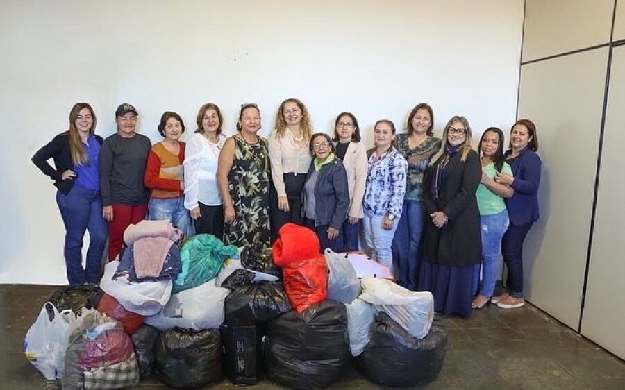 Grupo da melhor idade Verdes Águas abraça o projeto: Um toque de Carinho e doa diversas roupas 
