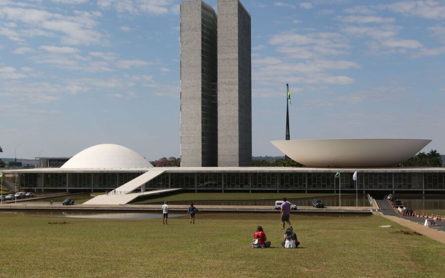 Congresso prorroga MP que amplia margem do crédito consignado