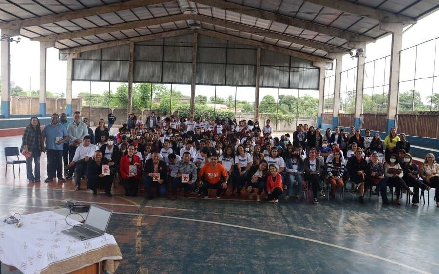 Vereadores participam de ação de conscientização  contra abuso sexual de crianças e adolescentes