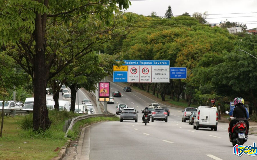 Cartilha dá dicas para turistas em viagens de carro