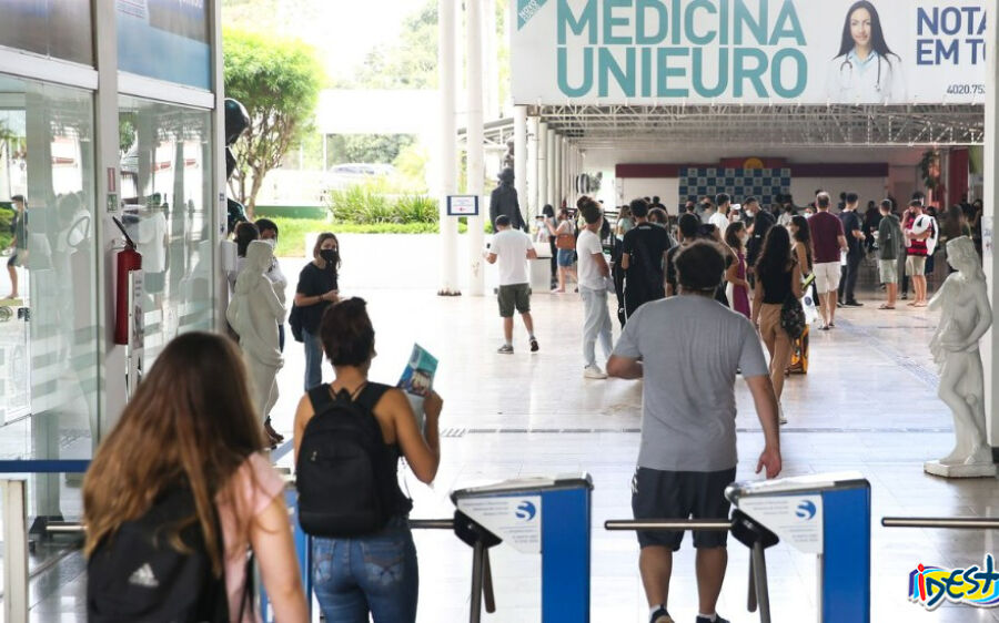 Lei que amplia Prouni para estudantes de escolas privadas é sancionada