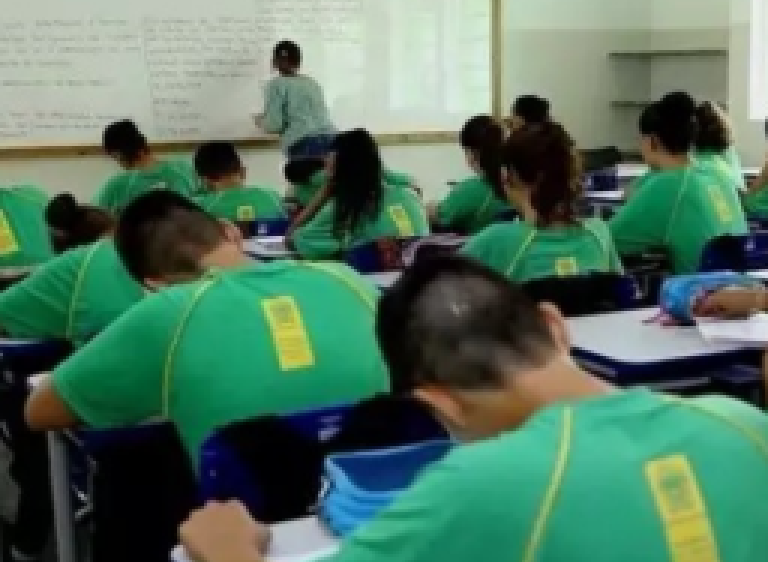 Governo irá chamar 500 aprovados em concurso para atender escolas