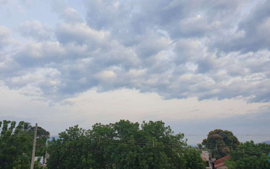 Dia amanhece com frio de 12ºC e máxima não passa dos 32ºC em MS