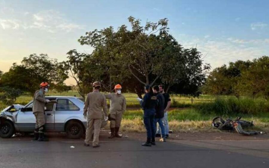Motorista diz que procurava óculos de sol quando provocou acidente que matou professora de Sonora