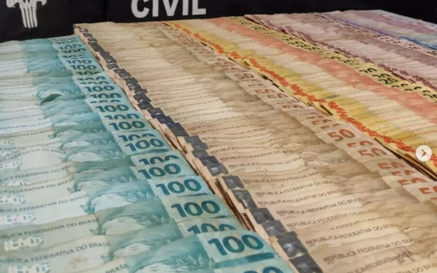 Polícia Civil apreende drogas, mais de R$ 9 mil em dinheiro e prende duas mulheres por tráfico