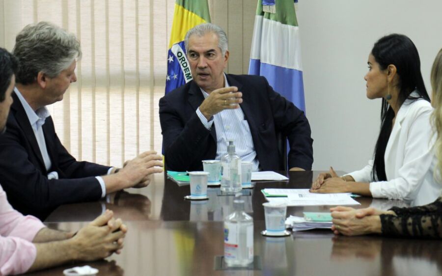 Para reduzir burocracia governador revogou 9,2  mil decretos estaduais