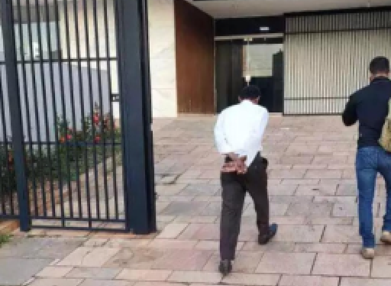 Polícia prende homem que estuprou três crianças em creche improvisada