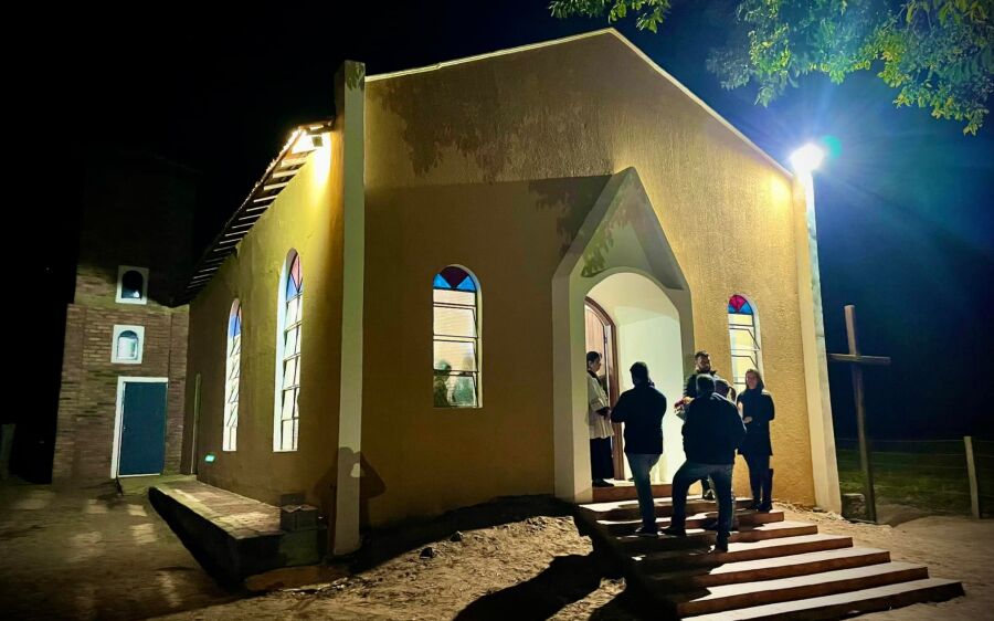 Capela Santo Antônio de 1970 é restaurada e  entregue para a comunidade da Colônia Paredes