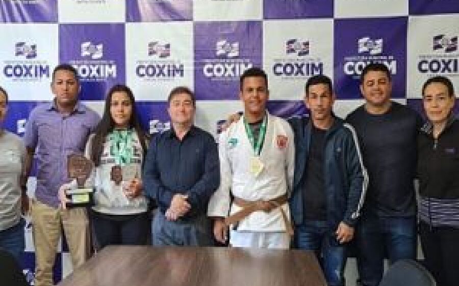 Prefeito recebe equipe desportiva que tem colocado Coxim em destaque em várias modalidades