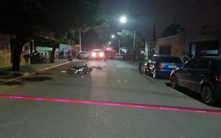 Motociclista esmagada por caminhão em acidente tinha 26 anos