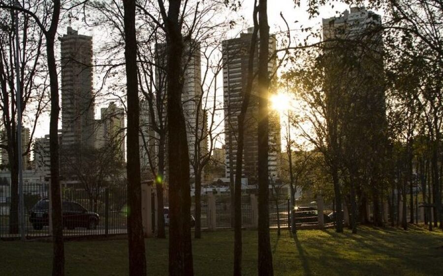 Semana começa com tempo firme e temperaturas amenas em boa parte do Estado