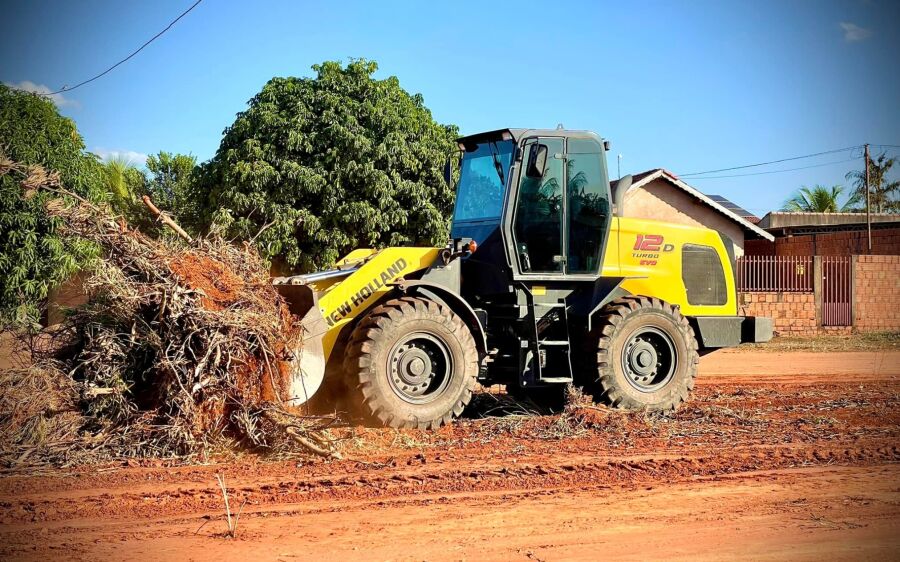 Prefeitura inicia limpeza das ruas do Bairro  Jardim Vaticano