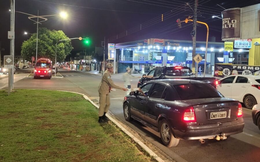 Visando a prevenção de incêndios, Bombeiros realizam blitz educativa em Coxim